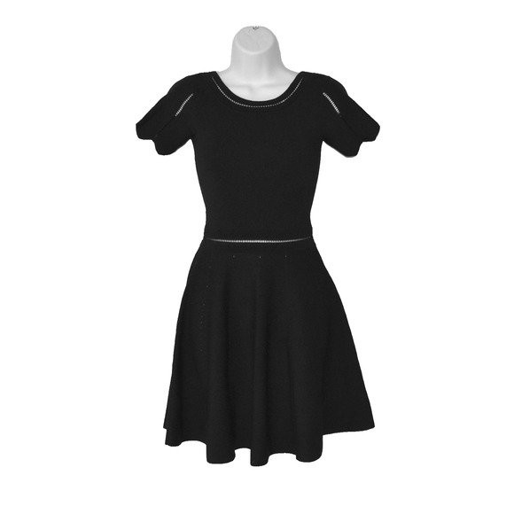 B2 Auth SANDRO PARIS Black Knit Scalloped & Eyelet Accent Mini Dress Size 1 - Picture 1 of 10